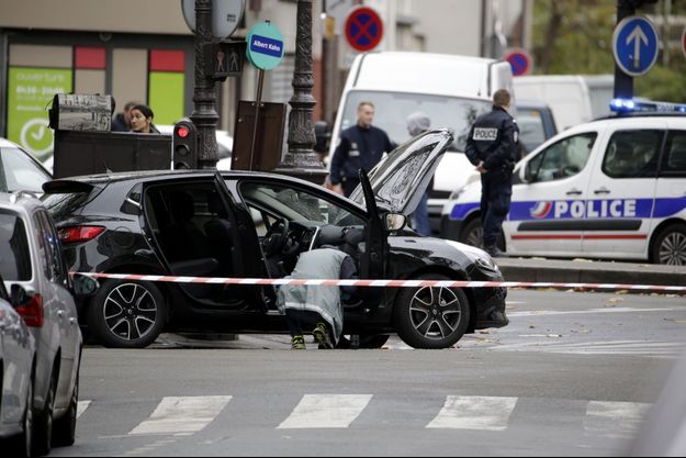 En Plein Paris La Voiture Retrouvee Louee Par Salah Abdeslam