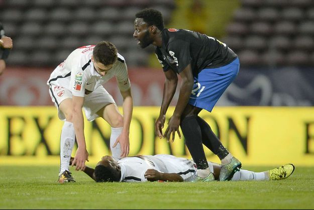 Le footballeur Patrice Ekeng meurt en plein match