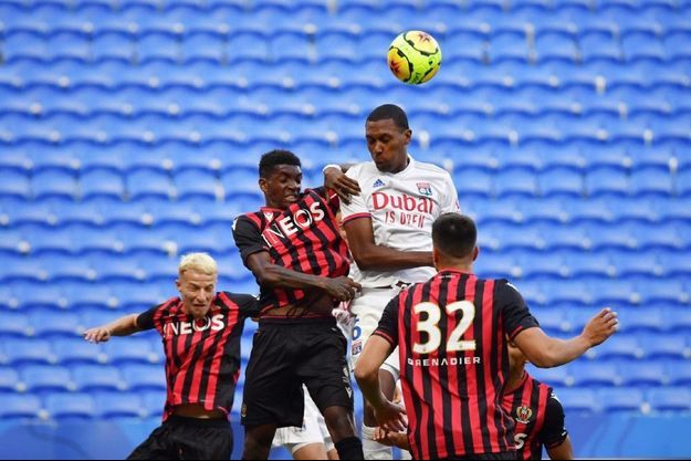 Lyon et Nice redonnent vie au football français