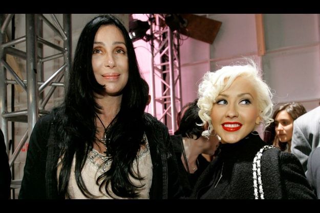 Cher Et Christina Aguilera Se Mettent Au Burlesque