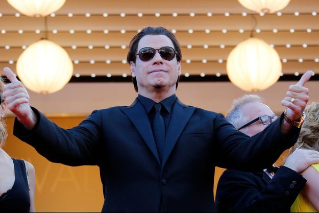 John Travolta sur les marches du Festival de Cannes en 2014. 