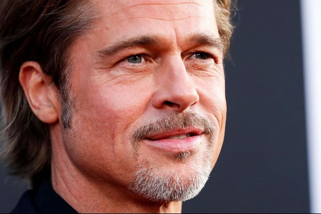 Brad Pitt Fait De L Oeil A Peaky Blinders