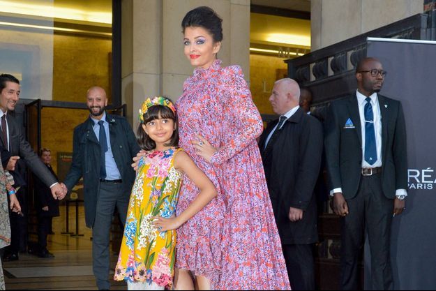 Aishwarya Rai Bachchan Et Sa Fille Hospitalisees A Cause Du Coronavirus