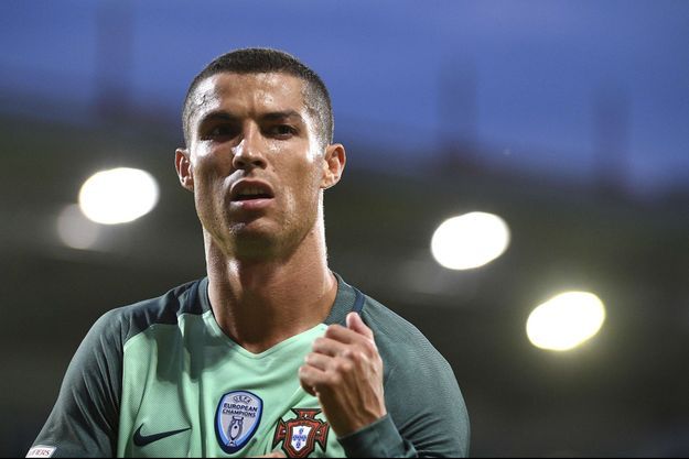 Cristiano Ronaldo La Somme Versee A La Mere Porteuse De Ses Jumeaux