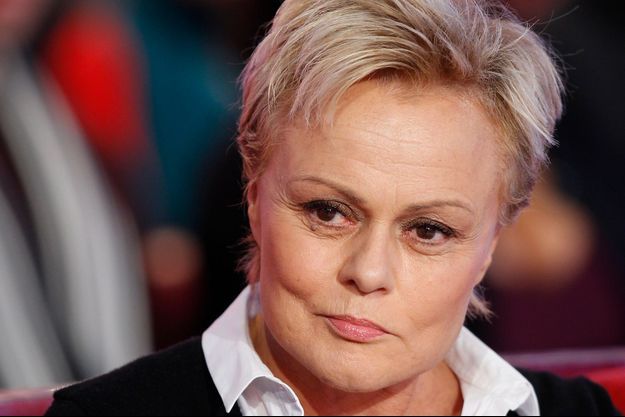 Télécharger gratuitement Images L Actrice Revient Sur Les Planches Nbsp Muriel Robin Regrette le plus cool par