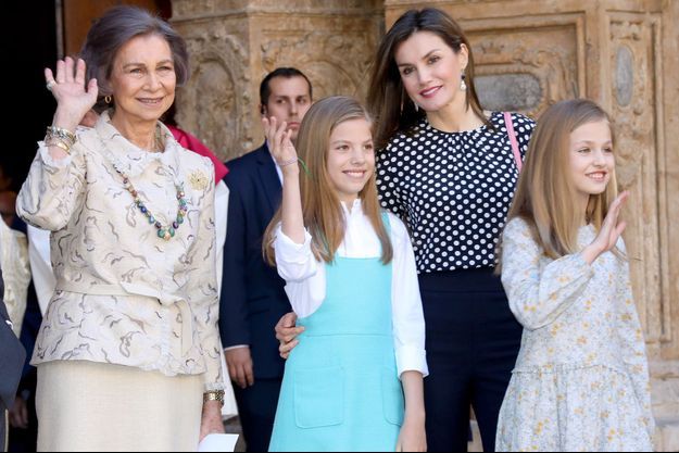 L'ex-reine Sofia, la reine Letizia et les princesse Sofia et Leonor d'Espagne à Palma de Majorque, le 1er avril 2018