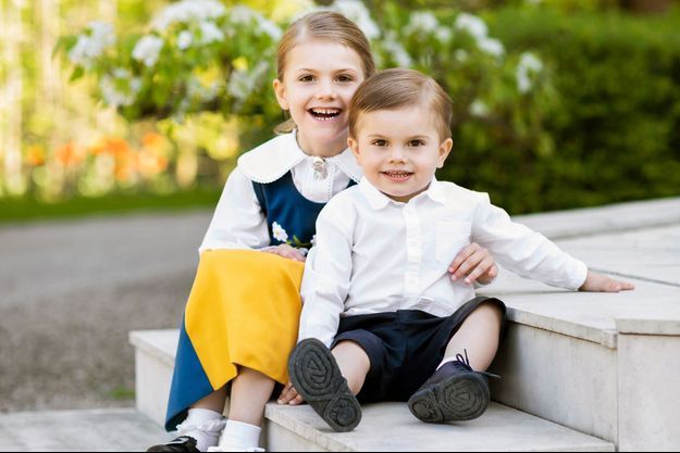 La princesse Estelle et le prince Oscar de Suède. Photo diffusée le 6 juin 2018 
