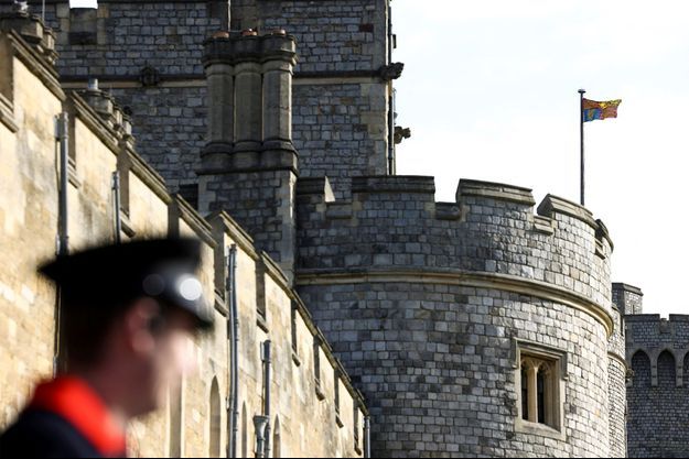 Un garde devant le château de Windsor.