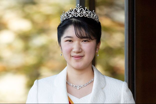 La princesse Aiko du Japon, parée du diadème de sa tante, Sayako Kuroda, le 5 décembre 2021 