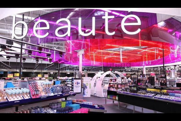 le shopping et les femmes La Femme Qui Marche