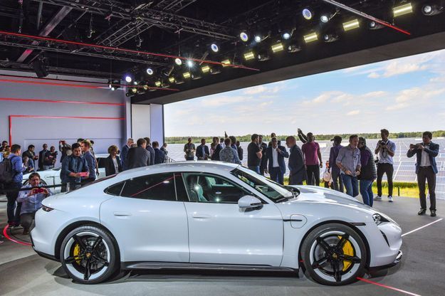 Porsche Lance Sa Voiture Electrique Elon Musk Ironise