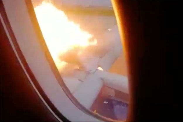 Les Terrifiantes Images Filmees A L Interieur De L Avion A Moscou