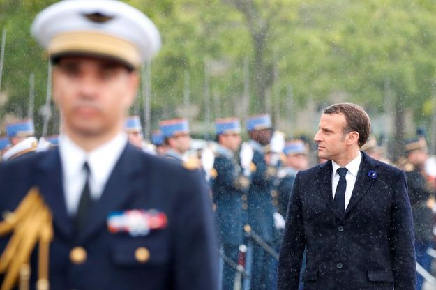 8 Mai Un Hommage Sous L Averse Pour Le President Macron