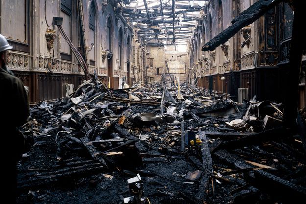 Quand Le Chateau De Windsor Etait En Feu Sous L œil De La Reine