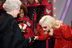 La révérence de Lady Gaga à la reine Elizabeth, au Royal Variety Performance le 7 décembre 2009.