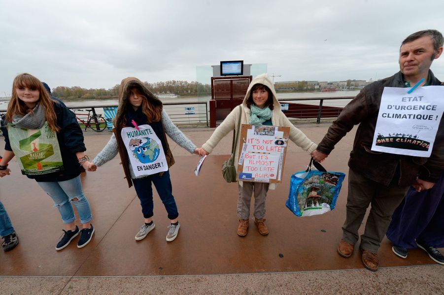 Paris, Bordeaux, Marseille... - Des milliers de personnes ...