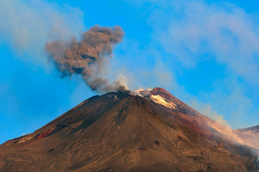 L'Etna s'est réveillé : le spectacle en images