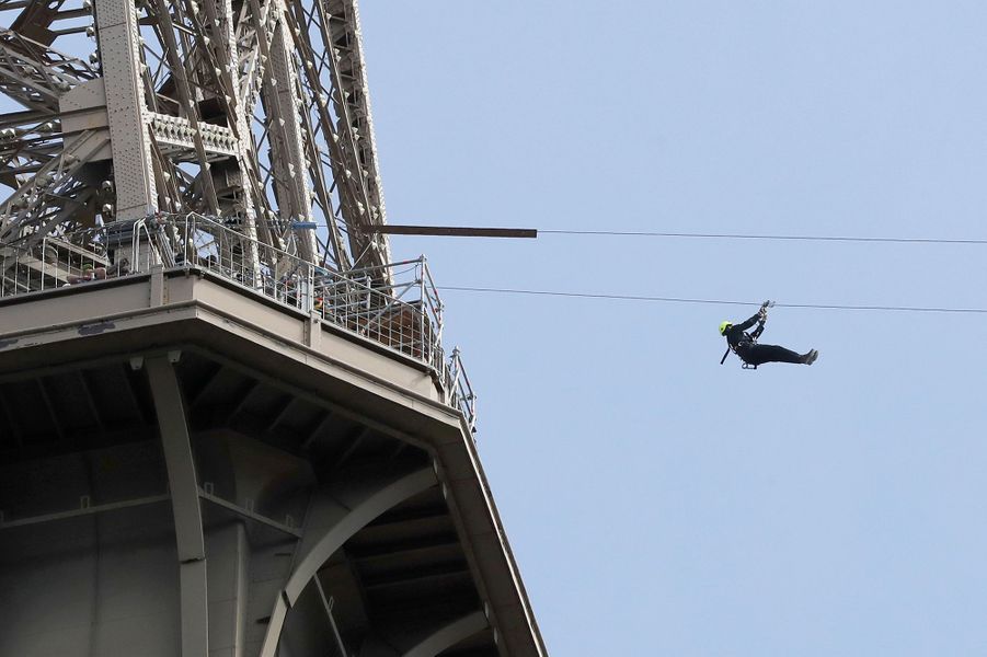 tyrolienne tour eiffel 2022 prix