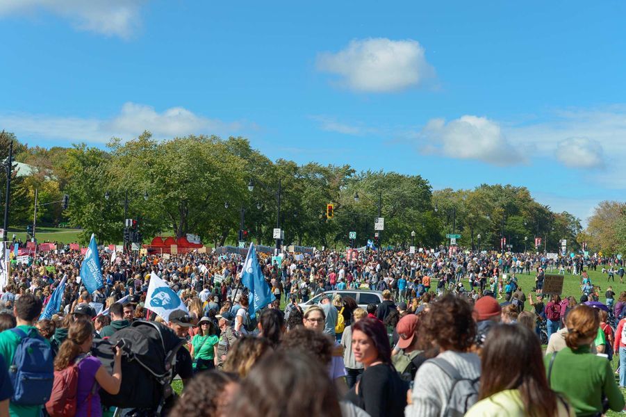 A Montréal, marée humaine pour un défilé "historique" avec ...
