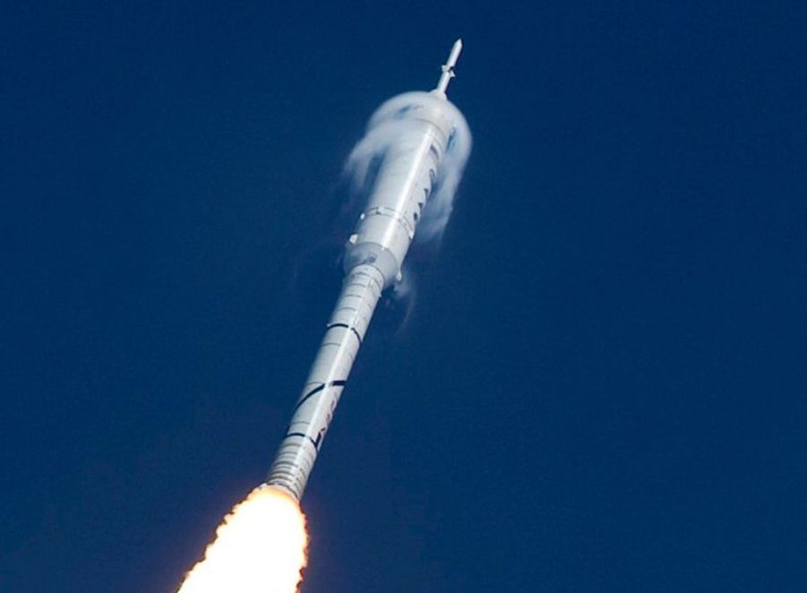 Le lancement de la fusée Ares 1-X en images