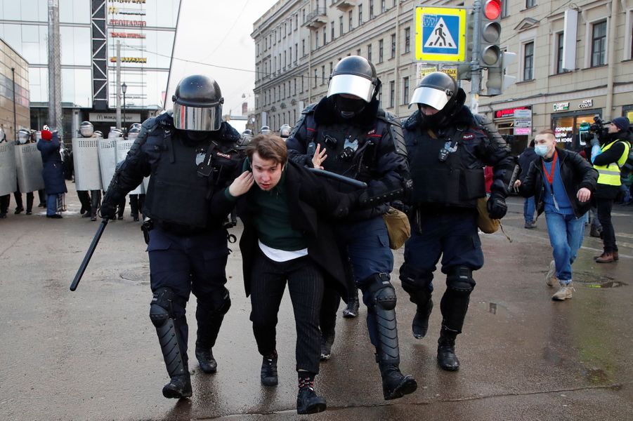 2021 01 31T112042Z 1798725710 RC2ZIL9NG6PM RTRMADP 3 RUSSIA POLITICS NAVALNY PROTESTS 2021 01 31T112042Z 1798725710 RC2ZIL9NG6PM RTRMADP 3 RUSSIA POLITICS NAVALNY PROTESTS