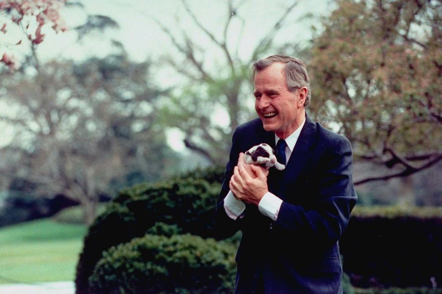 George HW Bush mars 1989 George HW Bush mars 1989