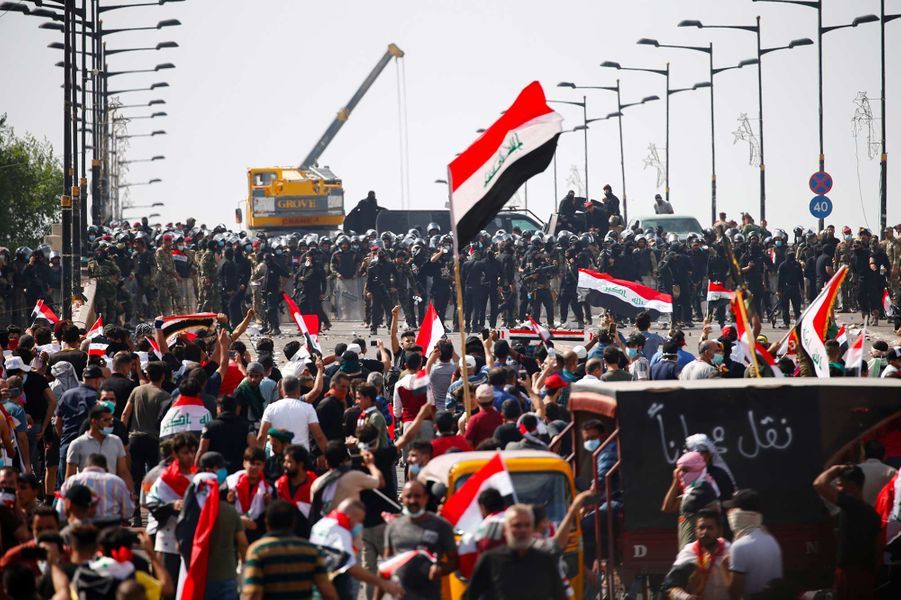 63 personnes tuées en deux jours — Contestation en Irak 63 personnes tuées en deux jours — Contestation en Irak