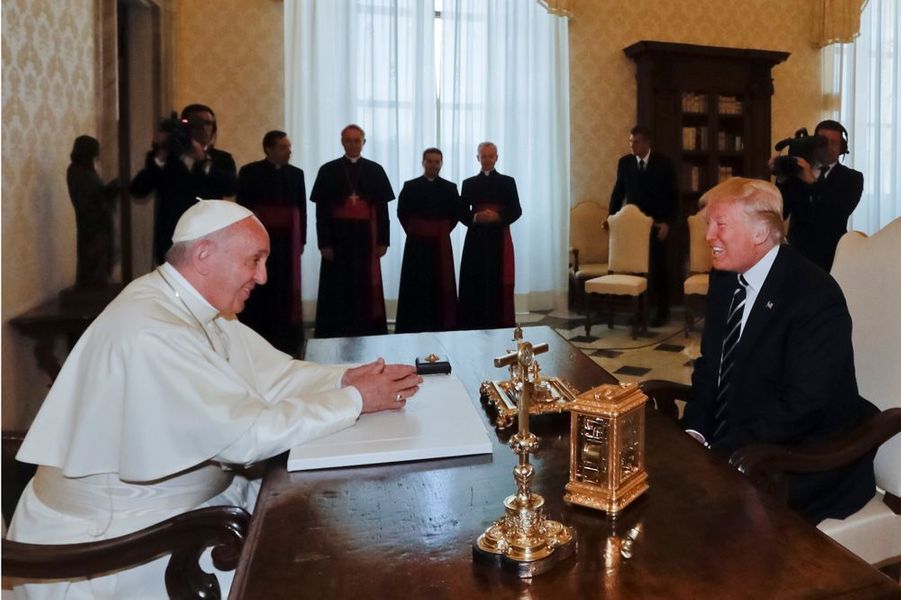 En images, Donald Trump rencontre le pape François
