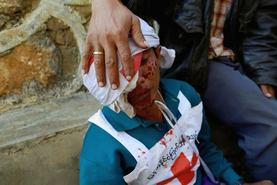 2000 civils en fuite - Etat d'urgence en Birmanie