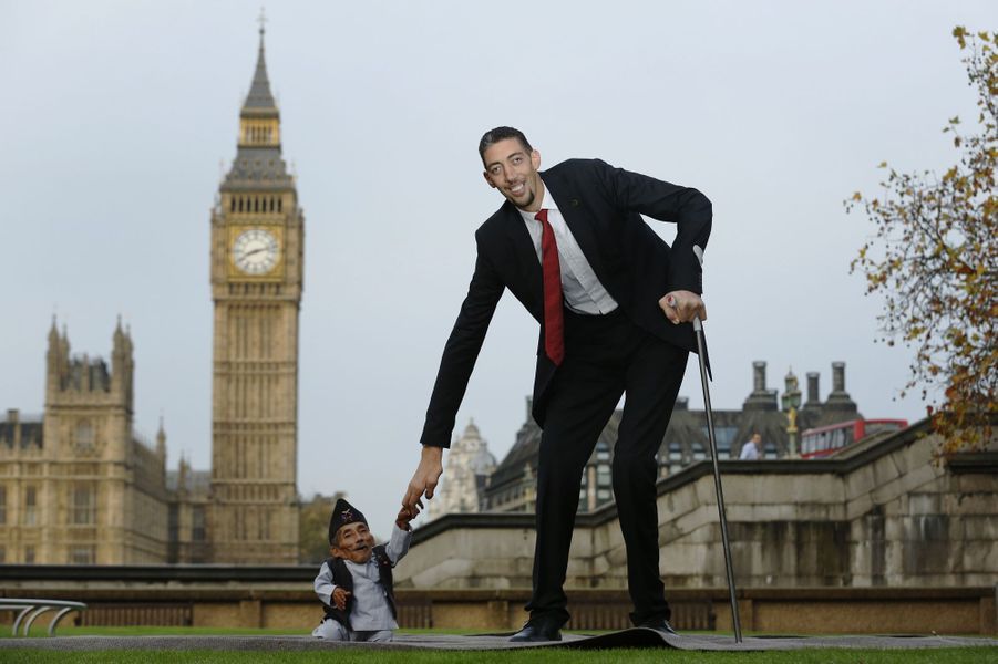 Guiness Book Pres De 2 Metres Les Separent