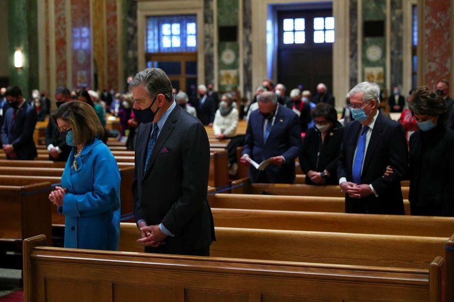 Joe et Jill Biden, messe avant l'investiture (Photos) Joe-Biden-eglise-3