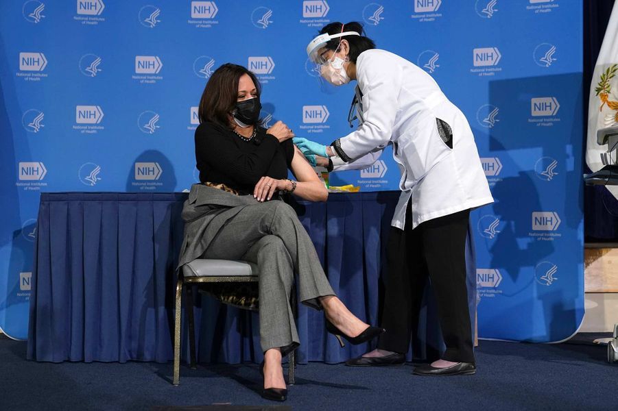 Kamala Harris a reçu sa deuxième dose de vaccin contre le ...