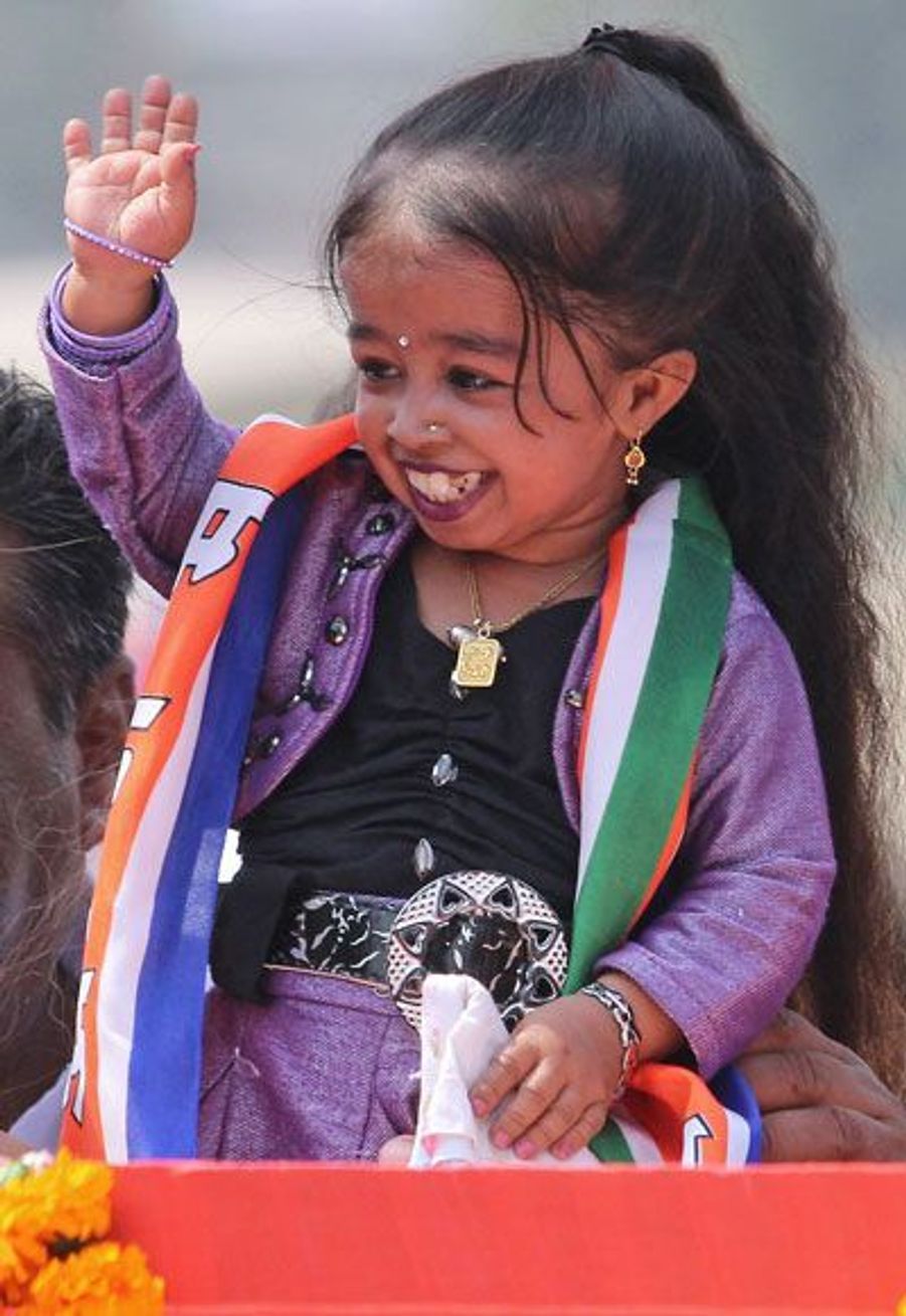 La plus petite femme du monde s’engage en politique