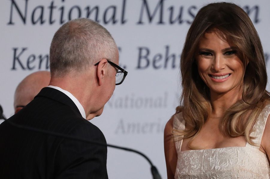 Robe Melania