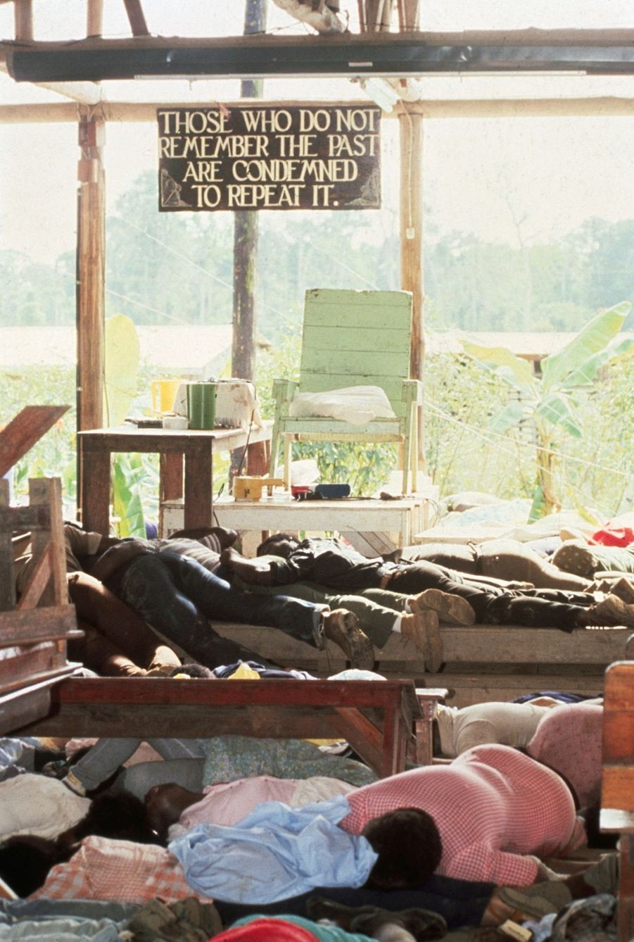 Jonestown, le plus grand suicide collectif de l'Histoire 900 morts