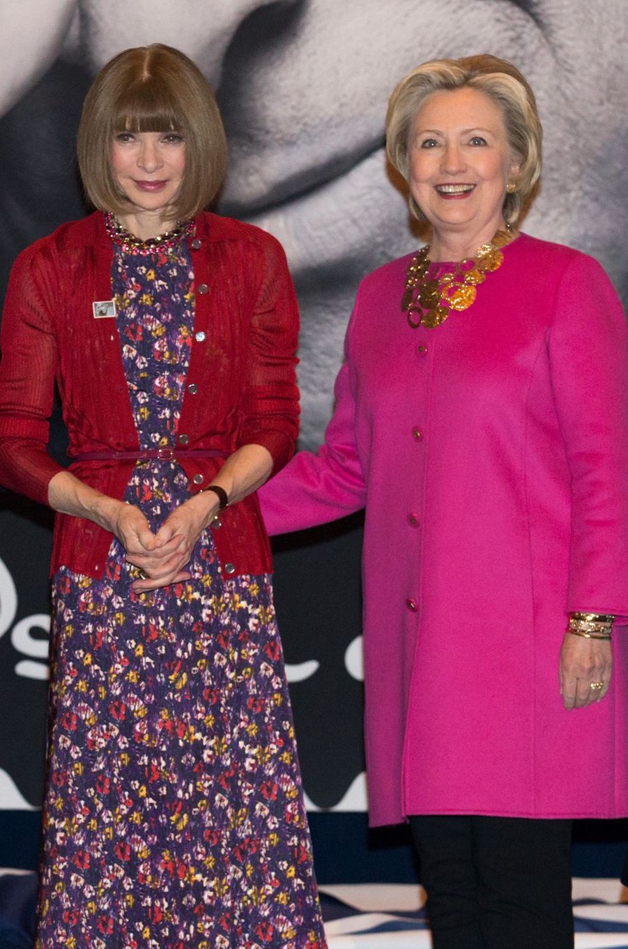 Souriante, Hillary Clinton réapparaît au côté d’Anna Wintour... et