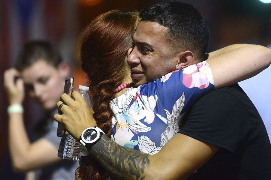 Un an après la fusillade d'Orlando, entre larmes et ...