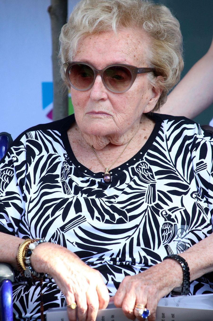 Bernadette Chirac inaugure l’avenue "Jacques et Bernadette Chirac" à Brive