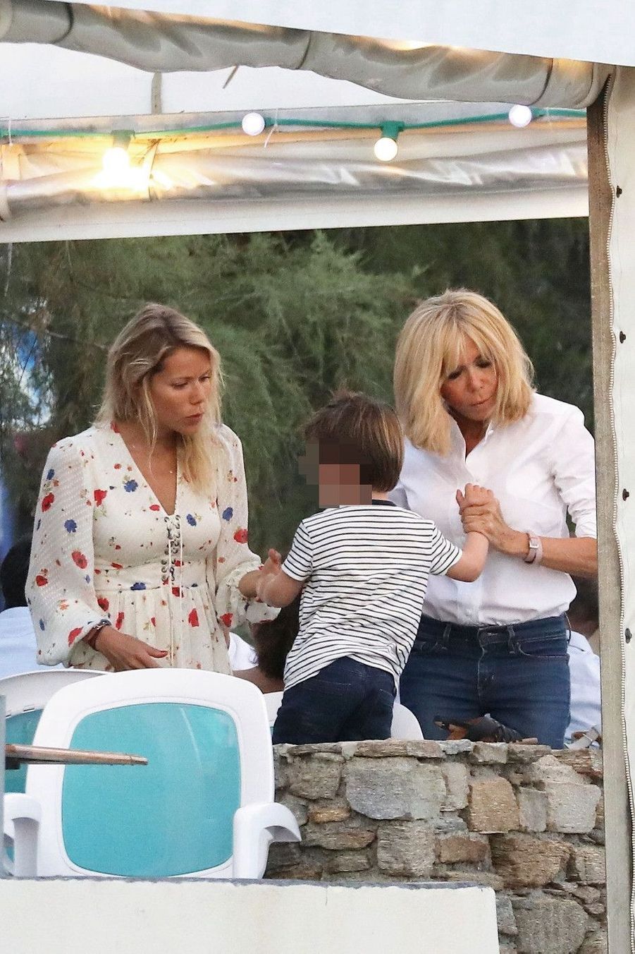 Brigitte et Emmanuel Macron : les vacances de M. et Mme ...