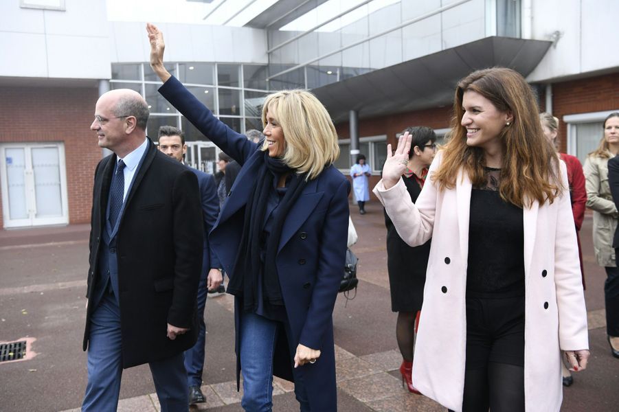 Brigitte Macron Mobilisee Contre Le Harcelement A L Ecole