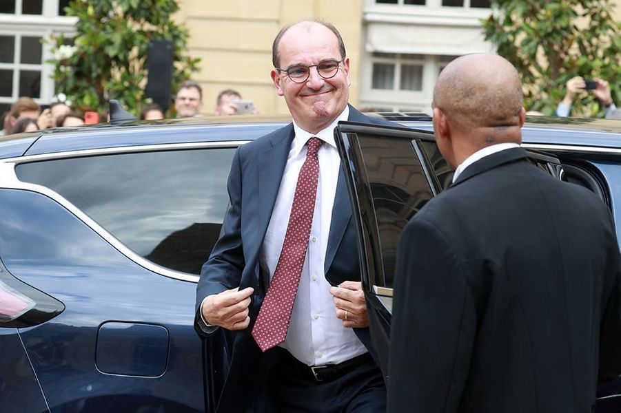 Edouard Philippe à Jean Castex : "Soyez bon et bon vent"