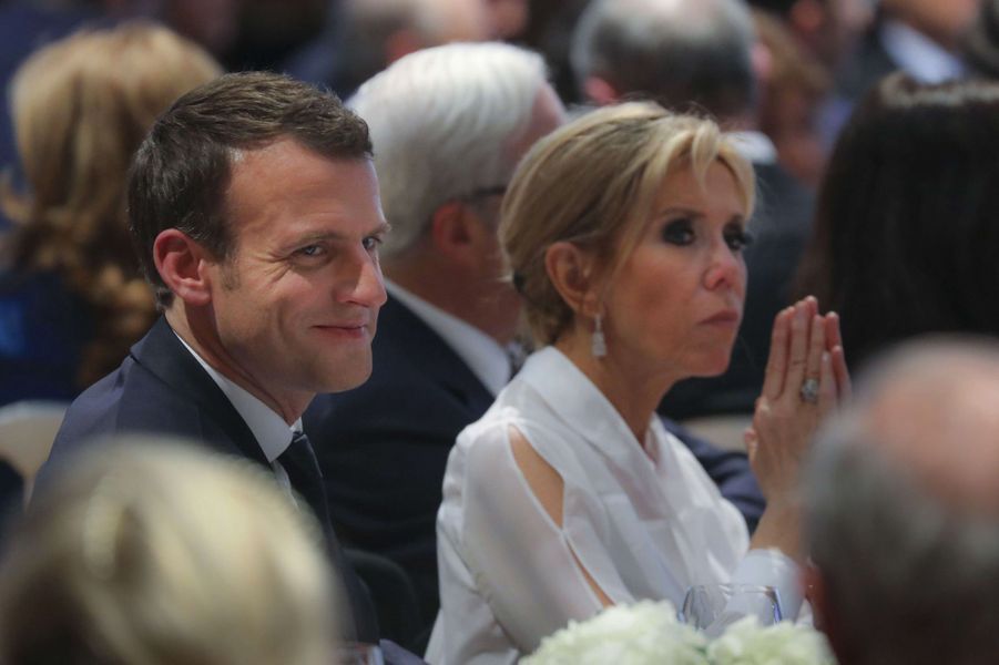 Emmanuel et Brigitte Macron à leur premier dîner du Crif