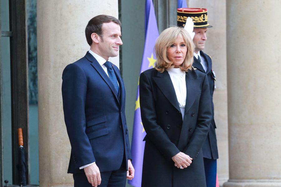 Emmanuel et Brigitte Macron déjeunent à l'Elysée avec ...