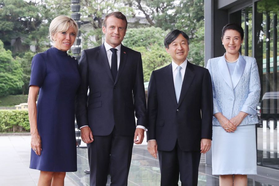 Emmanuel et Brigitte Macron déjeunent avec Naruhito du ...