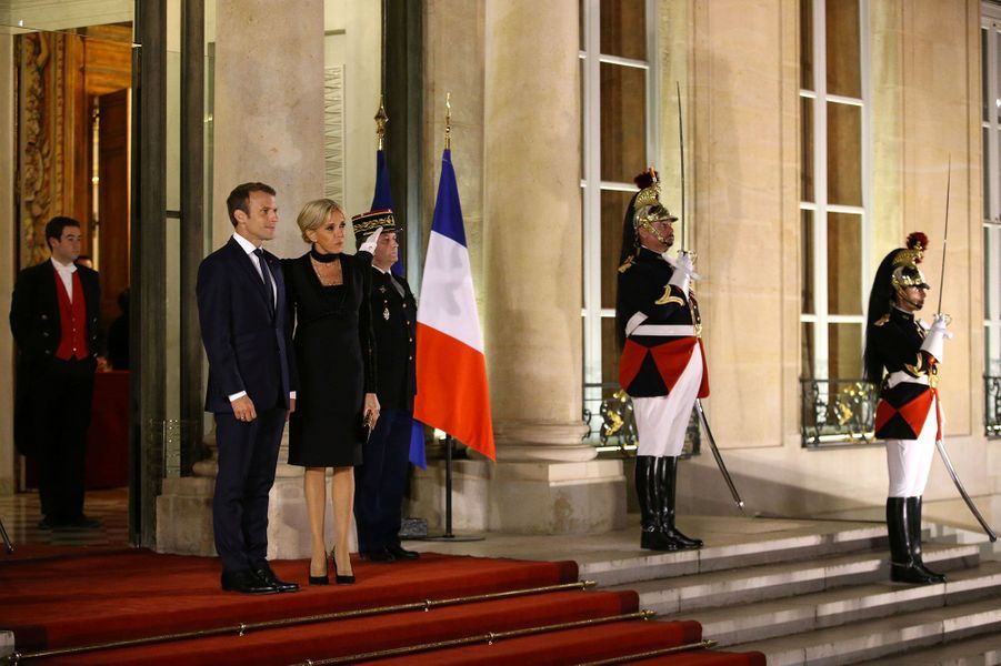 Emmanuel et Brigitte Macron reçoivent à l'Elysée