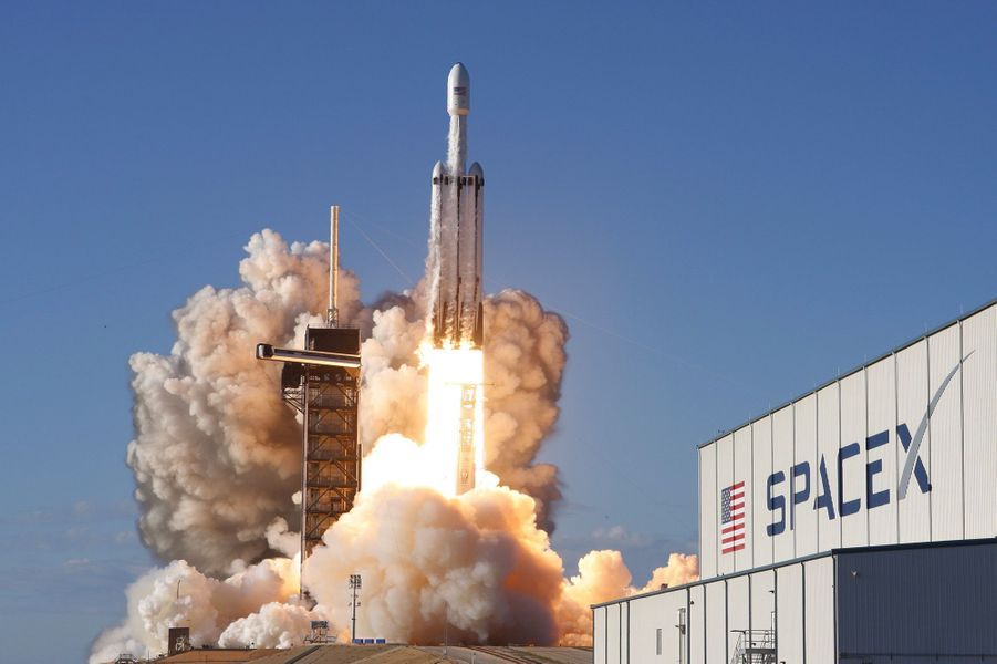Revivez en images le décollage de la Falcon Heavy de SpaceX
