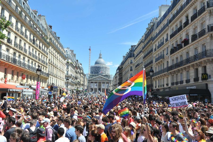 A Paris - Beau succès pour la "marche des fiertés"