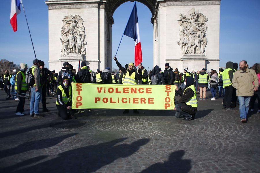 Gilets Jaunes La Mobilisation A Reculé Selon Beauvau