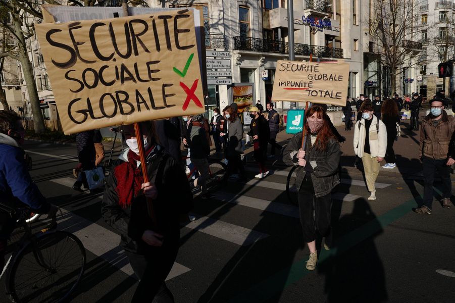 La France manifeste pour la défense des libertés