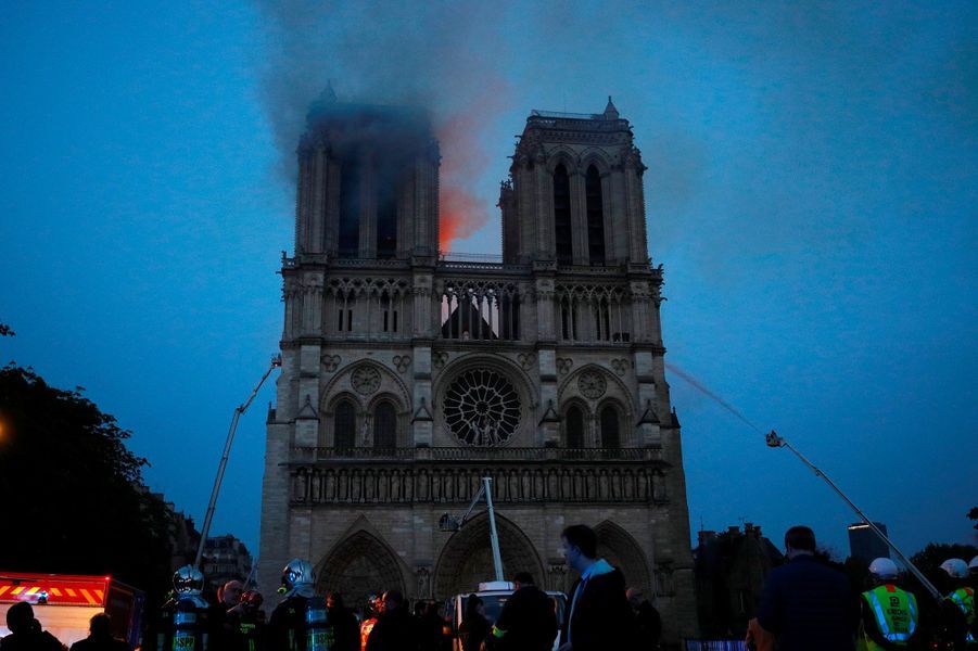 Incendie de NotreDame de Paris les images de la catastrophe